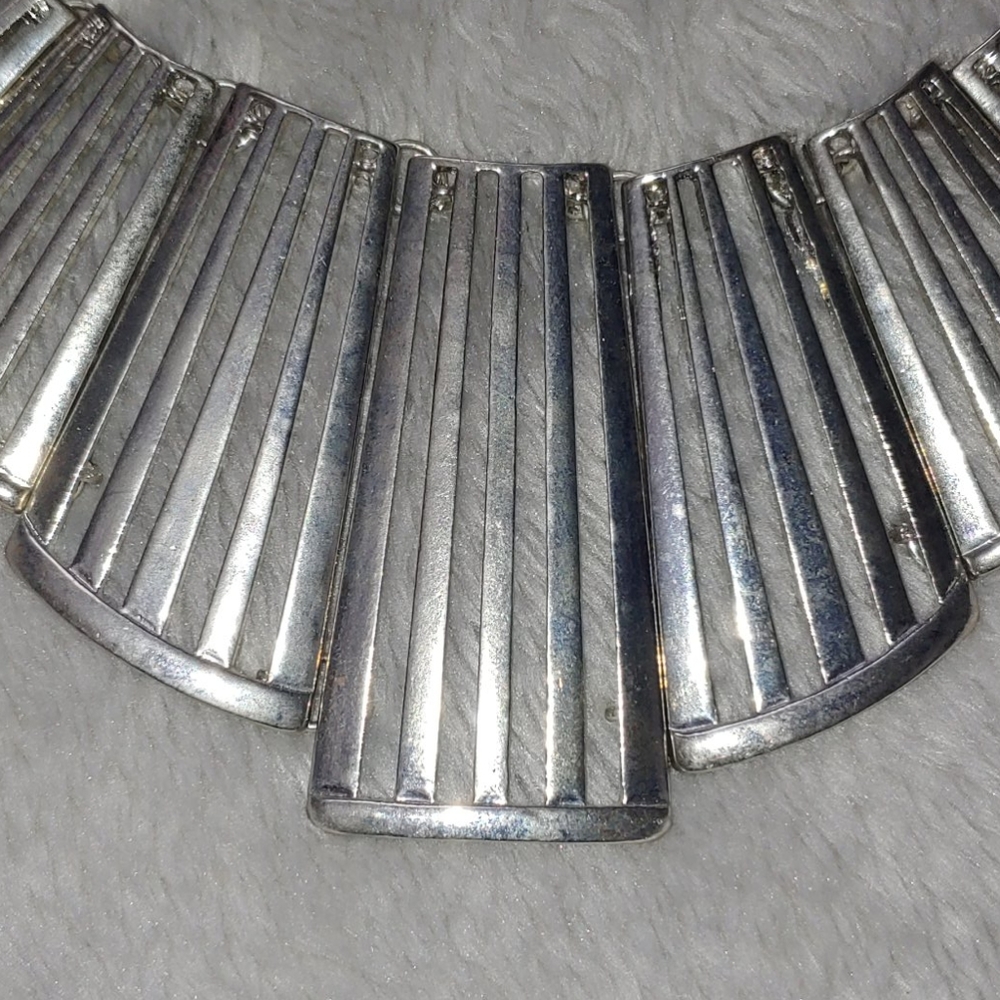 Necklace - Picture 2 of 3